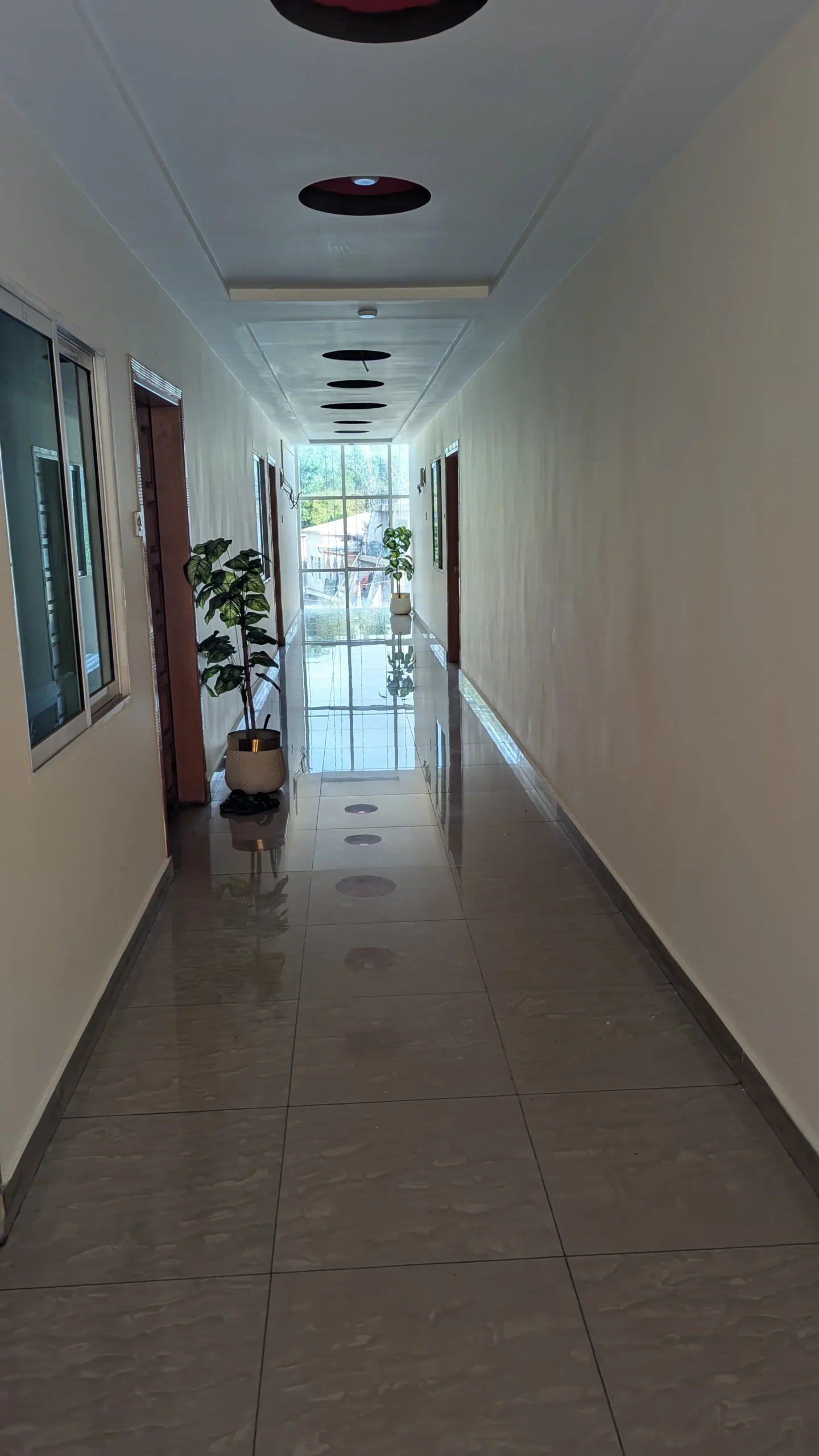 2 bed apartment fully furnished - Image 6