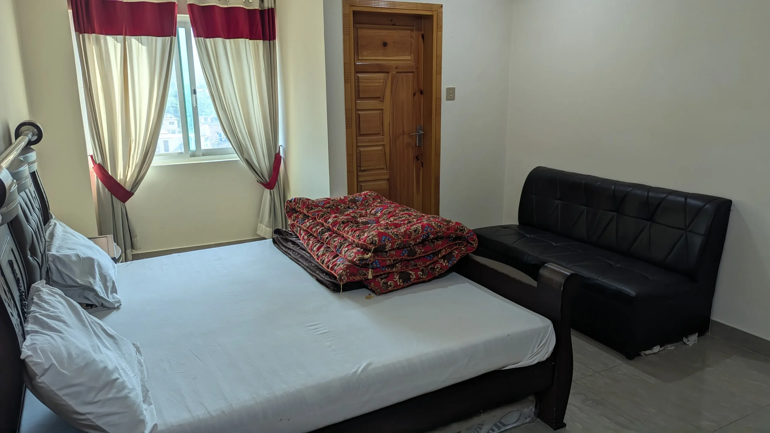 Luxury Couple Room Fully Furnished